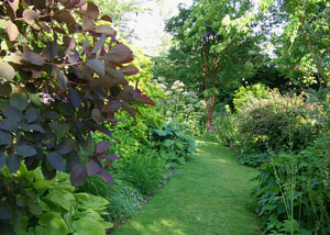 Hall Farm Gardens, Gainsborough, Lincolnshire - The Old Stables Holiday Cottage