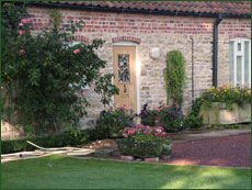 Hall Farm Garden - Old Stables Holiday Cottage to let Gainsborough